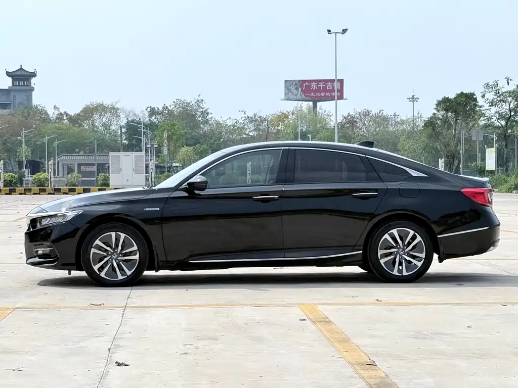 Accord 2018 Hybrid 2.0L Sharp Lead Edition National VI