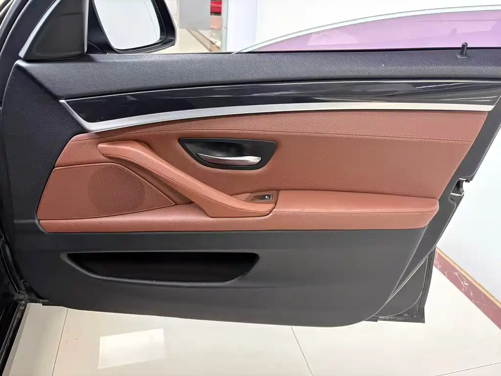 BMW 5 Series 2014 model 520Li Elegant Edition