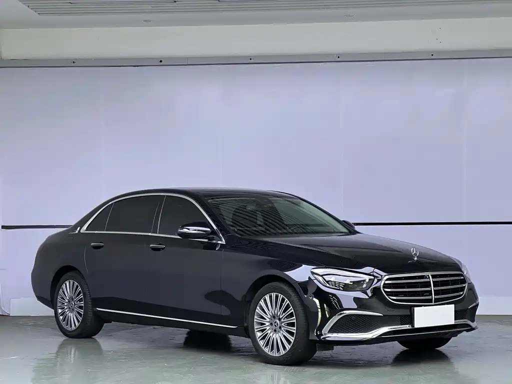 Mercedes-Benz E-Class 2023 E 300 L Fashion Edition