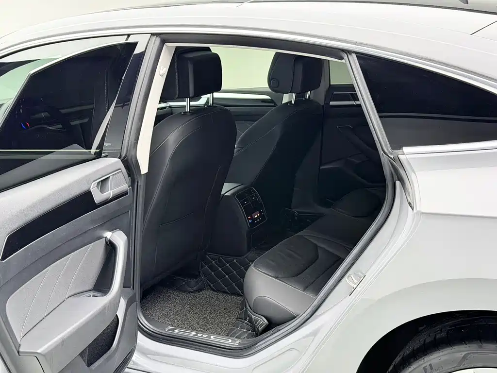2021 Volkswagen Passat 380 TSI Eye Catching Edition