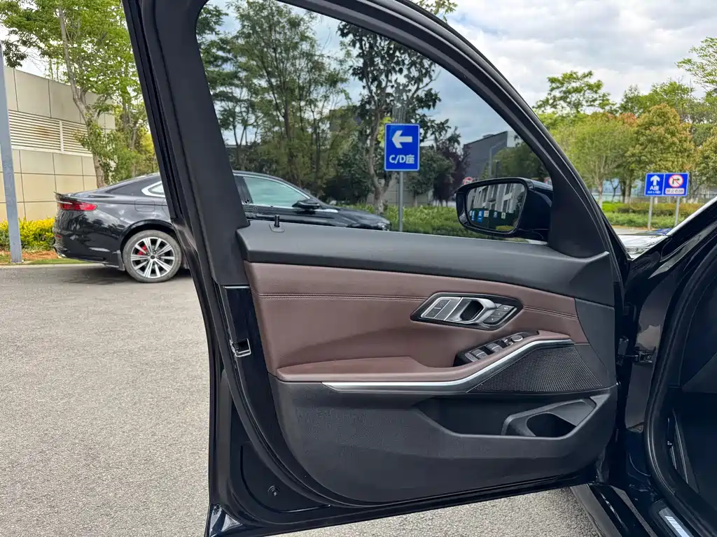 BMW 3 Series 2022 320Li M Sport Package