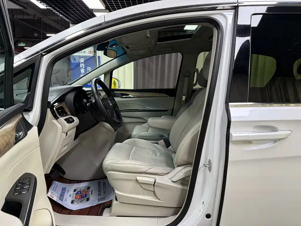 Buick GL8 2017 ES 28T Comfort Edition National V
