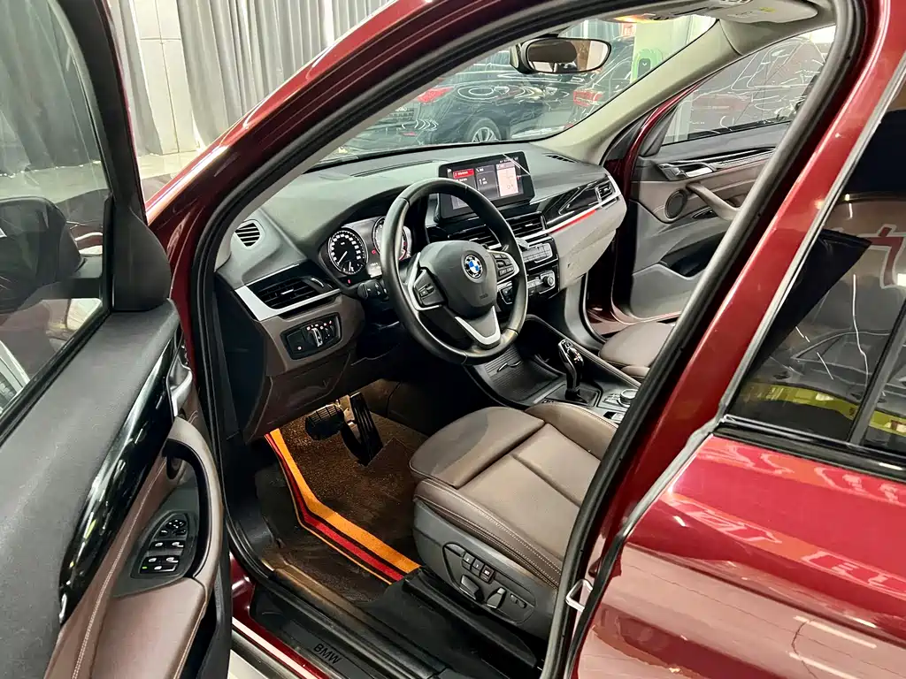 BMW X1 2020 sDrive25Li Leading Edition
