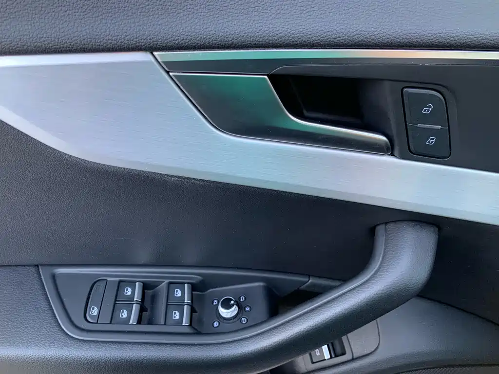 Audi A4L 2020 40 TFSI Fashion Dynamic Edition