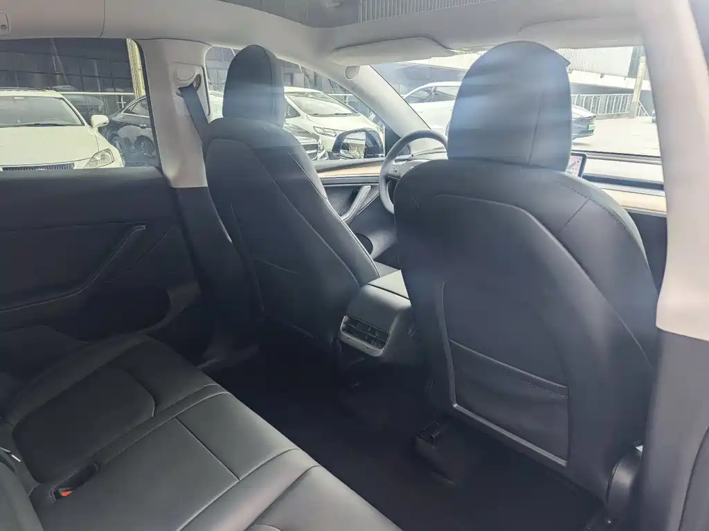 Model Y 2021 Long Range All-Wheel Drive Edition 3D7