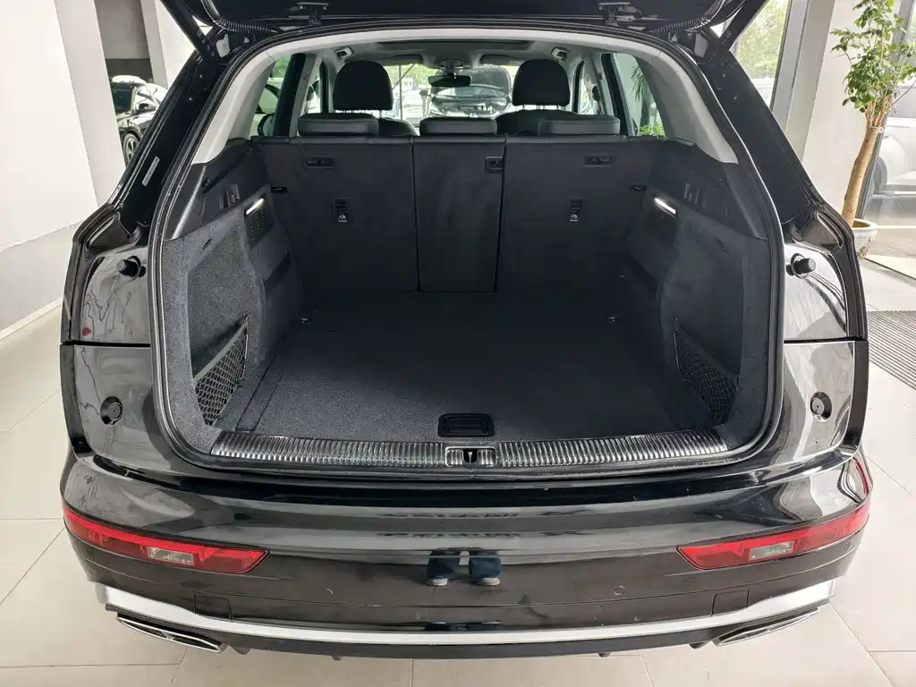 Audi Q5L 2022 40T Luxury Dynamic Edition