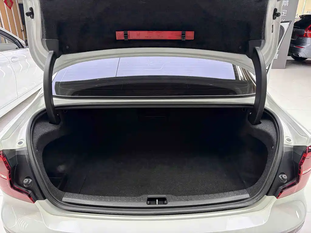 Volvo S60 Plug-in Hybrid 2021 T8 E-AWD Intelligent Luxury Edition