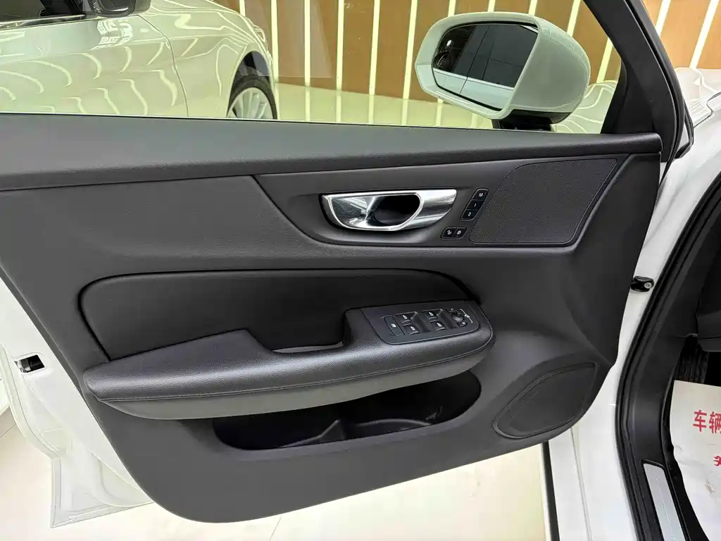 Volvo S60 Plug-in Hybrid 2021 T8 E-AWD Intelligent Luxury Edition