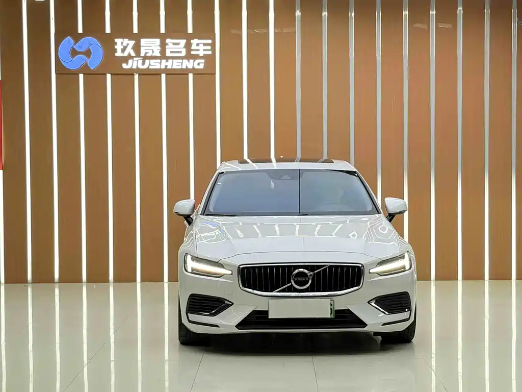 Volvo S60 Plug-in Hybrid 2021 T8 E-AWD Intelligent Luxury Edition