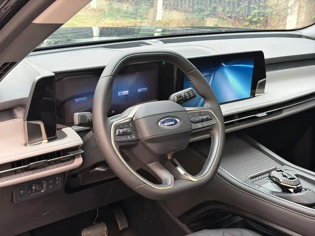 Ford Escape 2024 2.0T EcoBoost AWD 7-seat Trend Edition