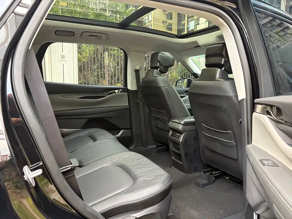 Ford Escape 2024 2.0T EcoBoost AWD 7-seat Trend Edition