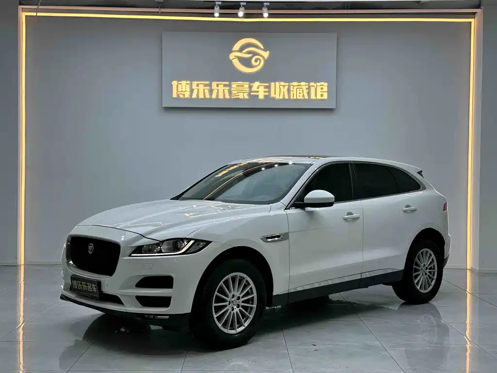 Jaguar F-PACE 2018 2.0T All-Wheel Drive Urban Luxury Edition
