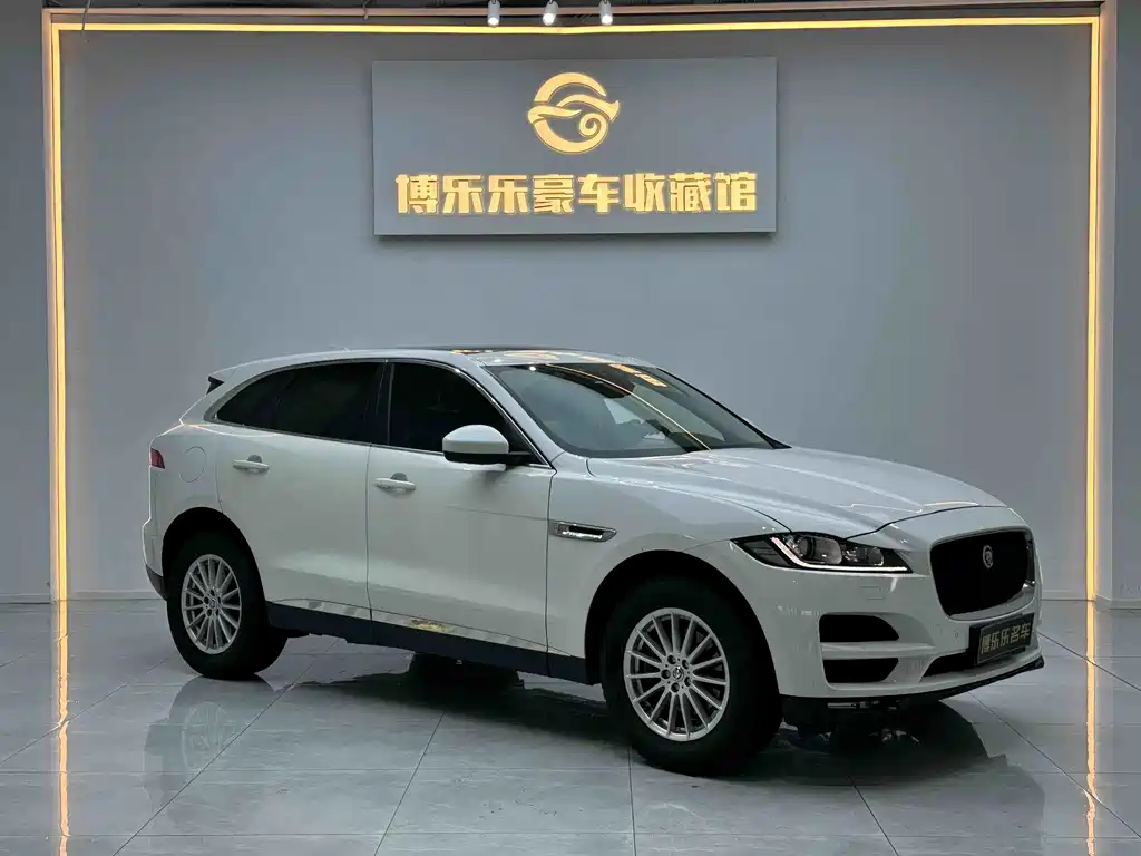 Jaguar F-PACE 2018 2.0T All-Wheel Drive Urban Luxury Edition
