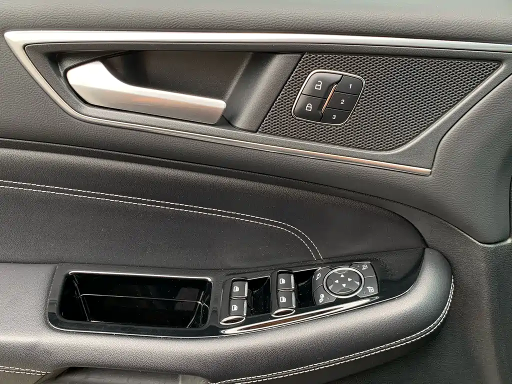 Escape 2016 EcoBoost 245 AWD Premium 7-seat
