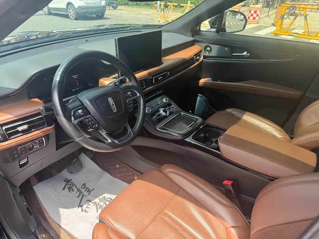 Navigator 2022 2.7T AWD Premium Edition