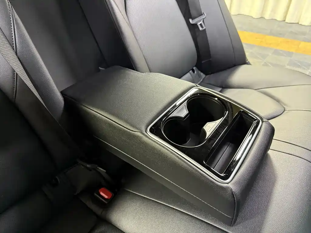 Camry 2021款 Hybrid 2.5HGVP Leading Edition