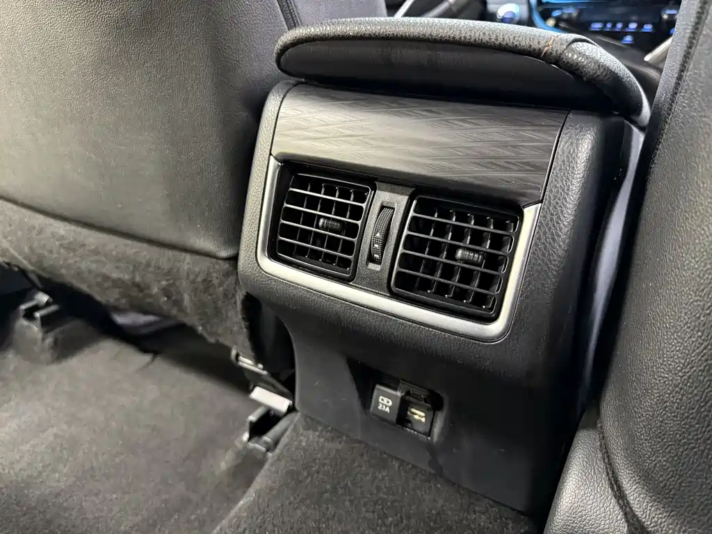 Camry 2021款 Hybrid 2.5HGVP Leading Edition