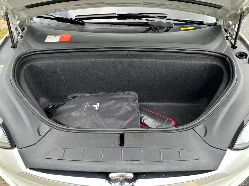 Model X 2017 Long Range Edition