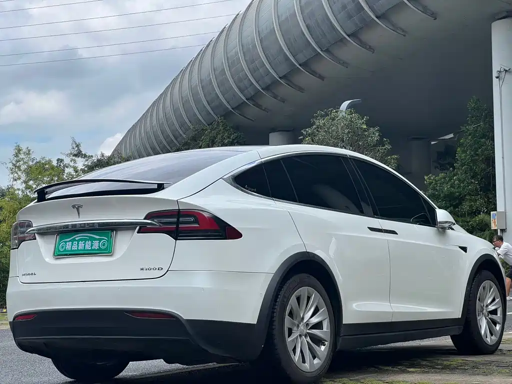 Model X 2017 Long Range Edition