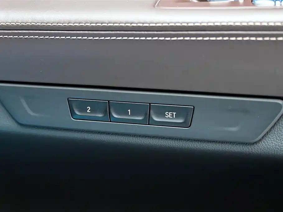 BMW 7 Series 2021 730Li Luxury Package