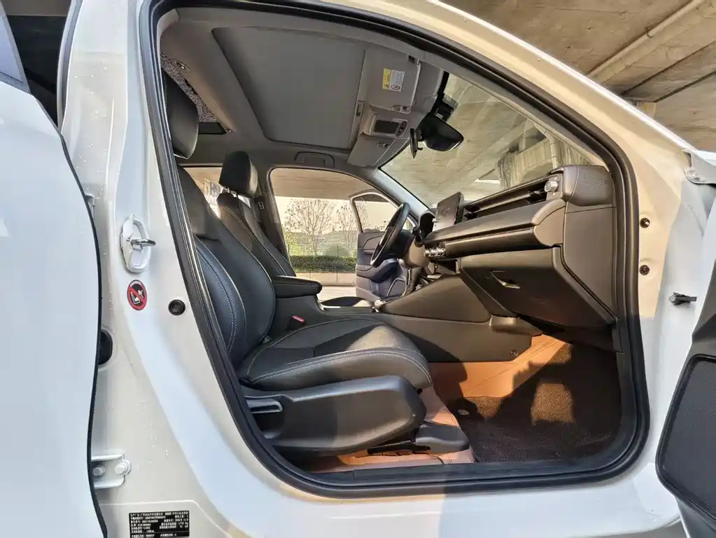 Vezel 2023 1.5L CVT Pioneer Edition