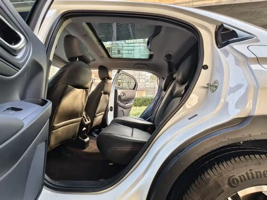 Vezel 2023 1.5L CVT Pioneer Edition