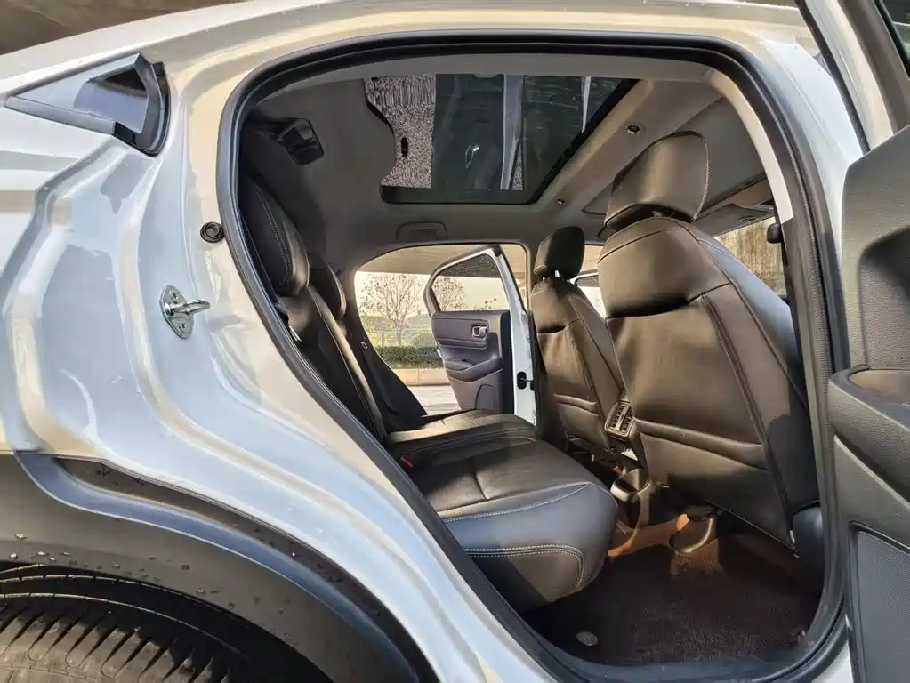 Vezel 2023 1.5L CVT Pioneer Edition