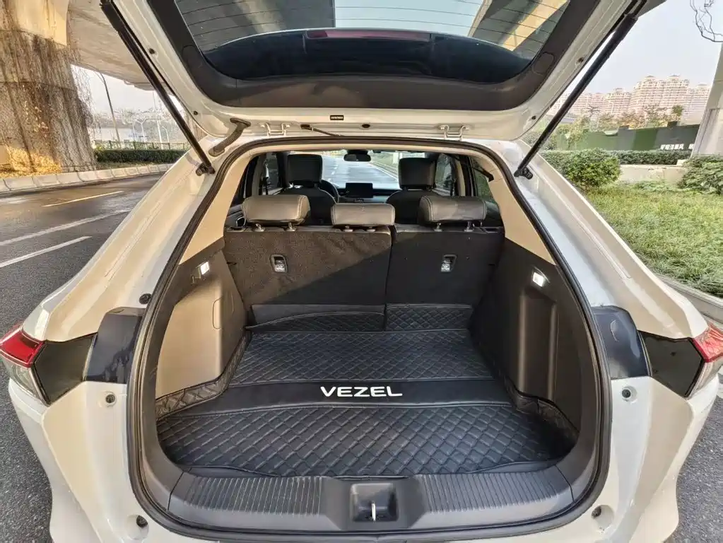Vezel 2023 1.5L CVT Pioneer Edition