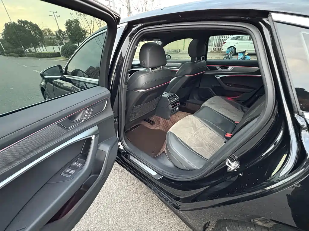 Audi A6L 2024 model 45 TFSI Premium Dynamic Edition