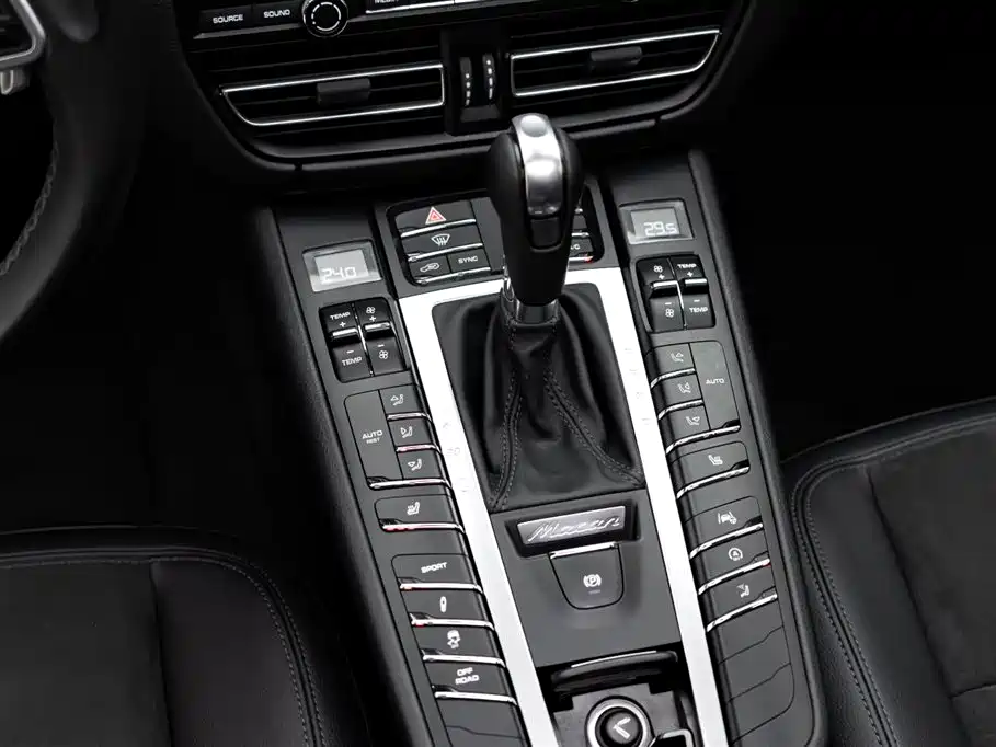 Macan 2021 2.0T