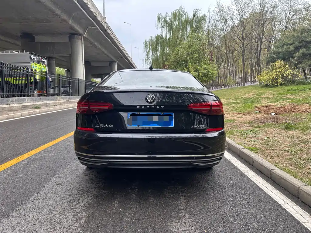 Passat 2021 330 TSI Luxury Edition