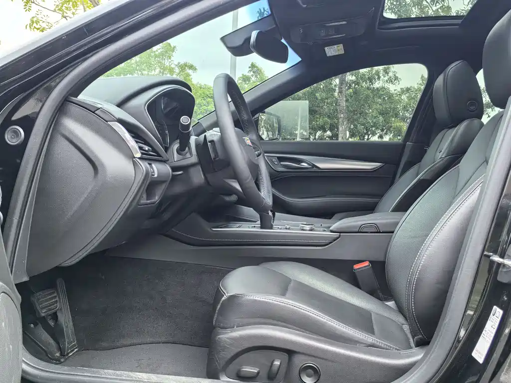 Cadillac CT5 2022 28T Luxury (Standard)