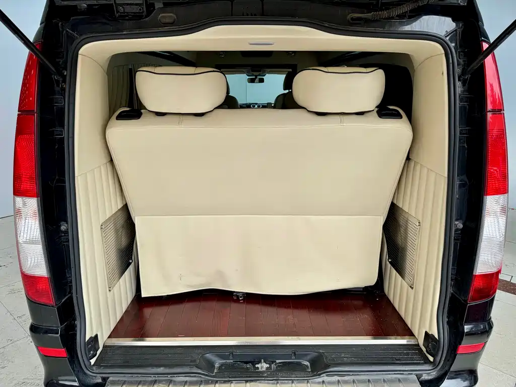 Volkswagen Viloran 2015 3.0L Elite Edition