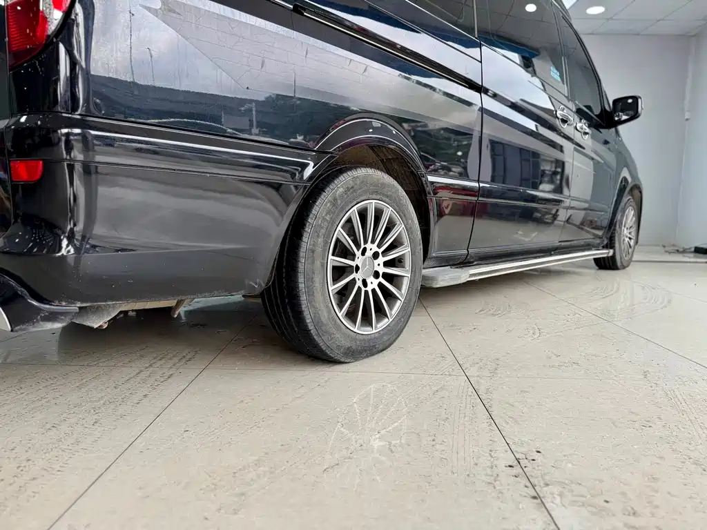 Volkswagen Viloran 2015 3.0L Elite Edition