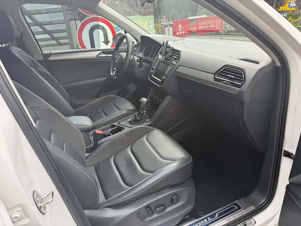 Tiguan L 2018 330 TSI Automatic Two-wheel Drive Comfort Edition