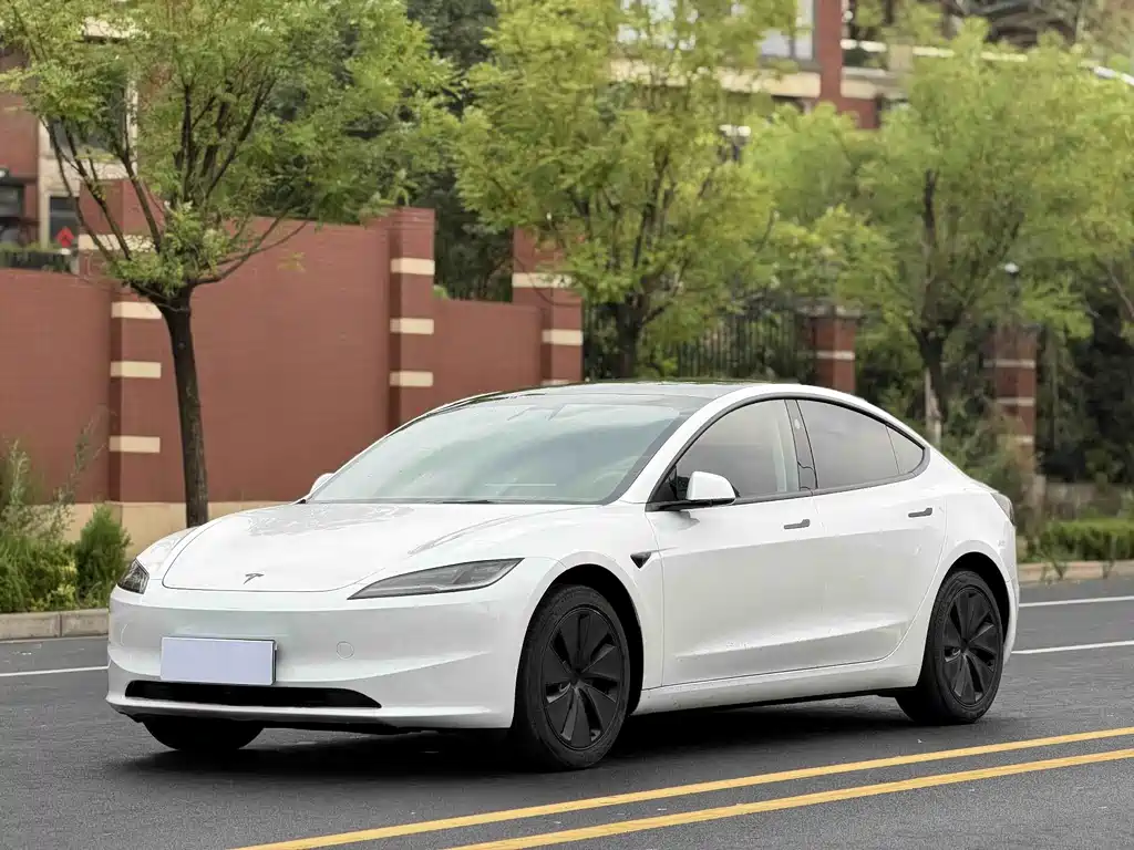 Model 3 Rear-Wheel Drive 2025 Refreshed Edition