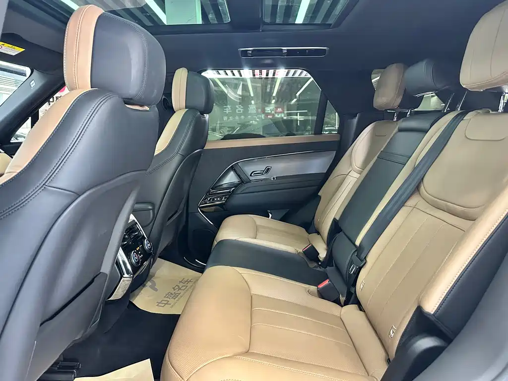 Range Rover Sport 2025 model 400PS Dynamic HSE