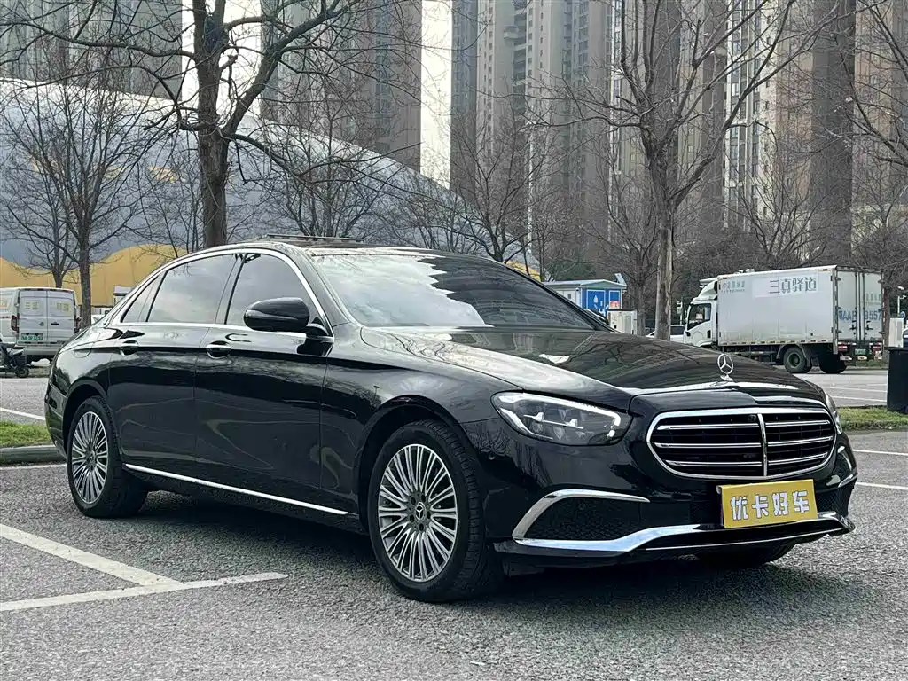 Mercedes-Benz E-Class 2022 E 300 L Fashion Edition