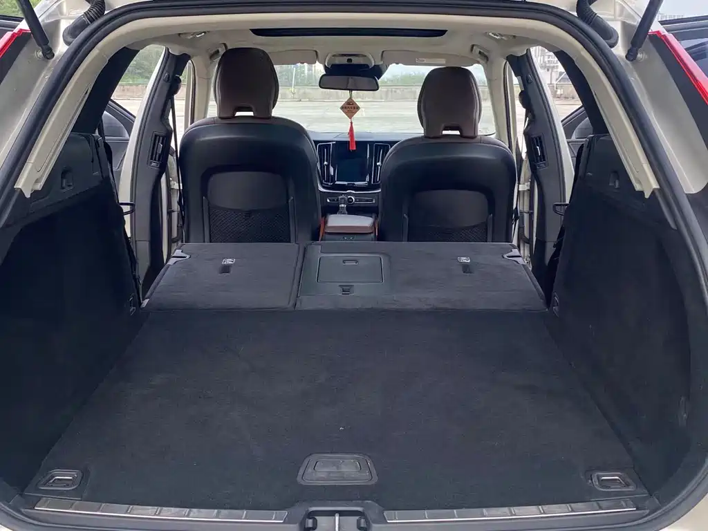 Volvo XC60 2019 T5 AWD Momentum Edition Euro VI