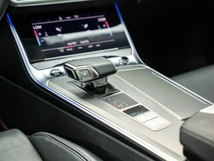 Audi A6L 2023 40 TFSI Luxury Edition