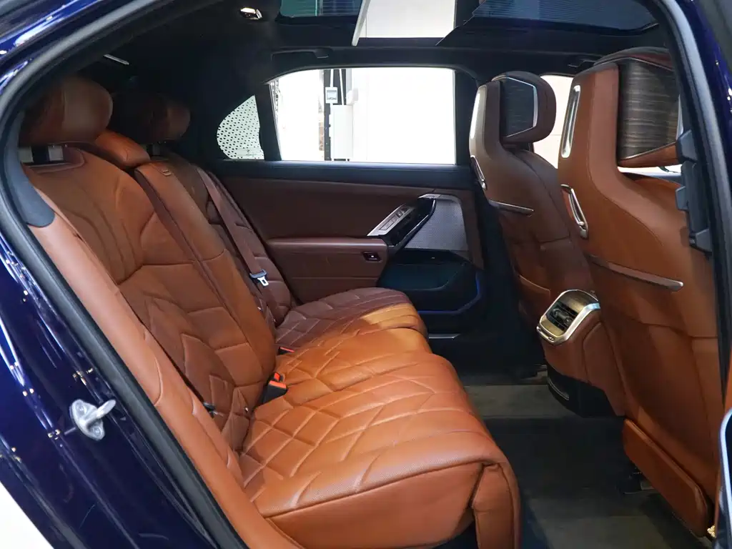 BMW 7 Series 2023 740Li Excellence Edition Luxury Package