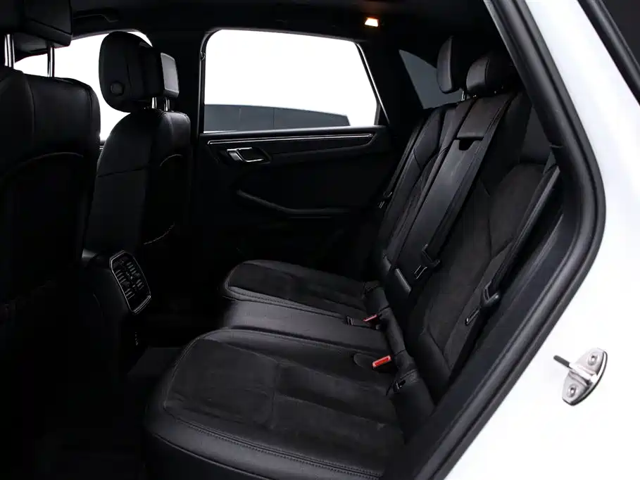 Macan 2021 2.0T
