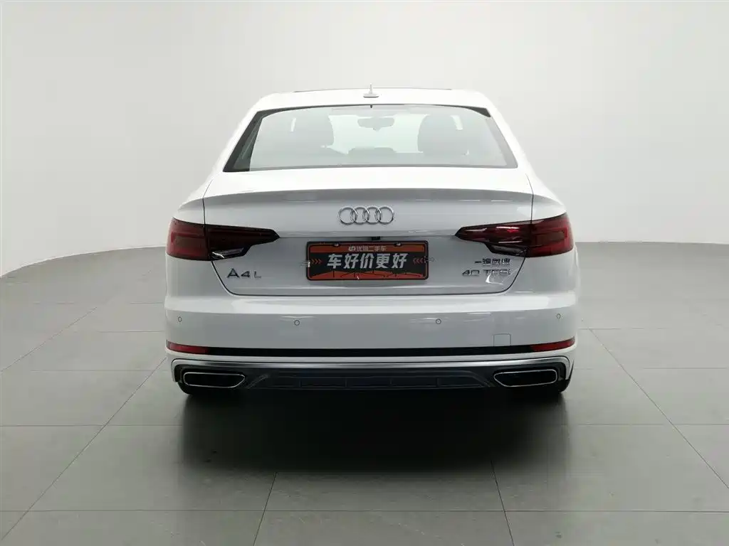 Audi A4L 2019 40 TFSI Fashion Edition National VI