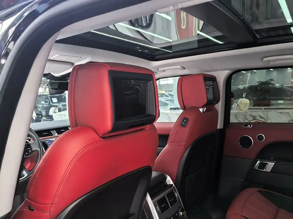 Range Rover Sport 2021 3.0 L6曜黑版