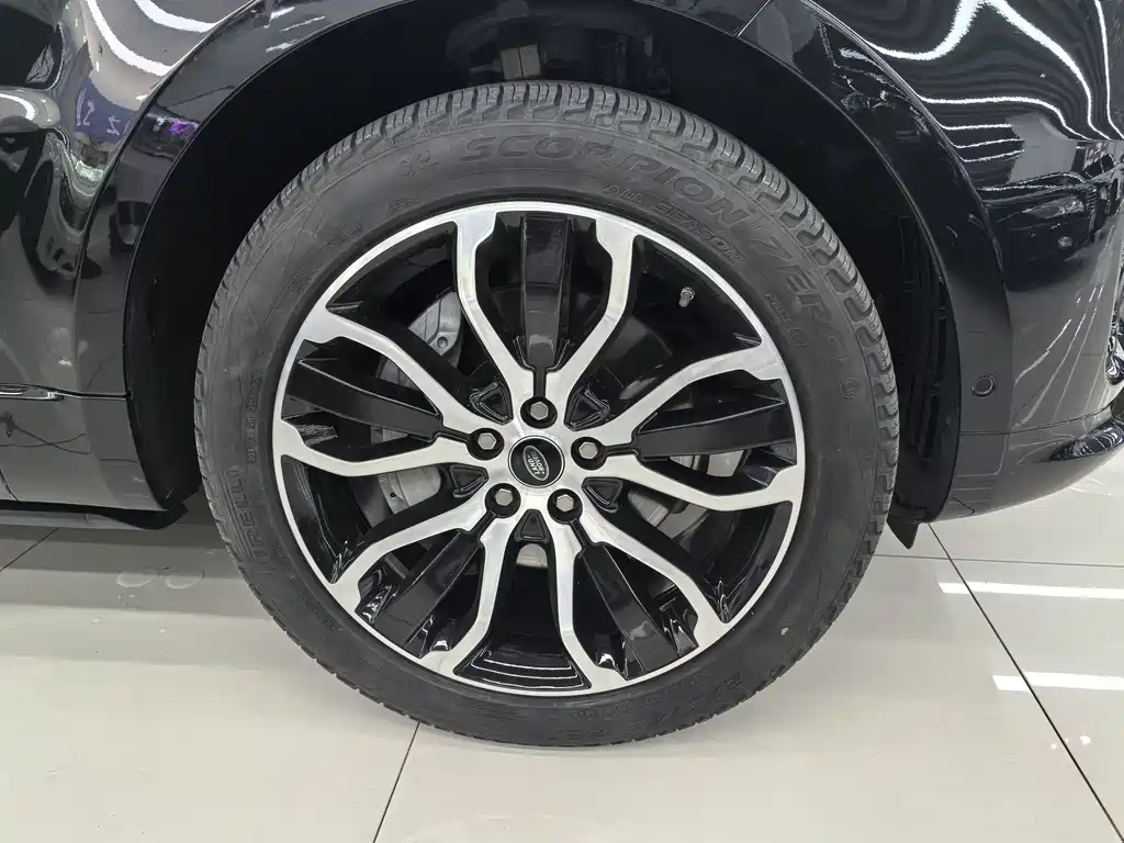 Range Rover Sport 2021 3.0 L6曜黑版