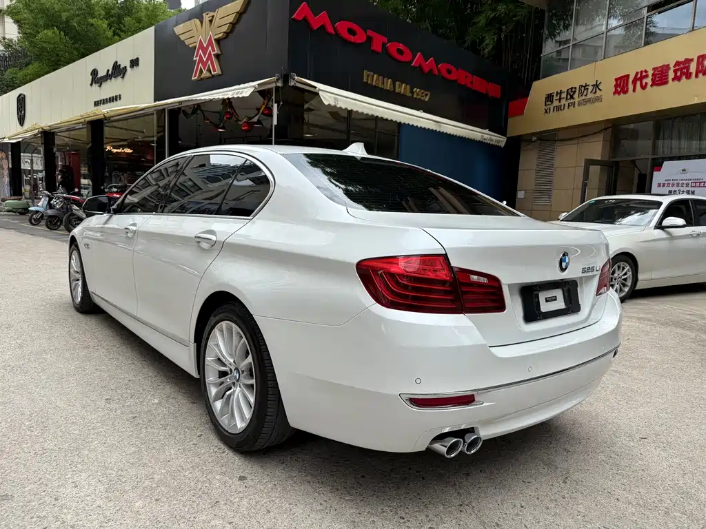 BMW 5 Series 2017 525Li Luxury Design Package