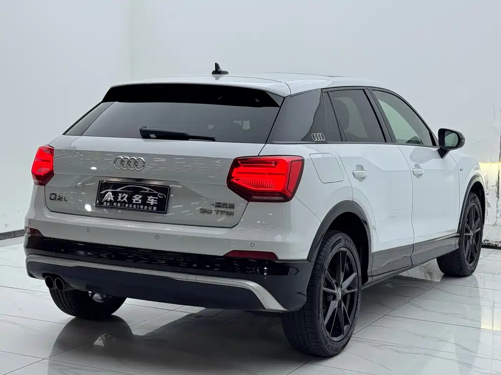 Audi Q2L 2018 Edition 35 TFSI Exclusive Launch Version National VI