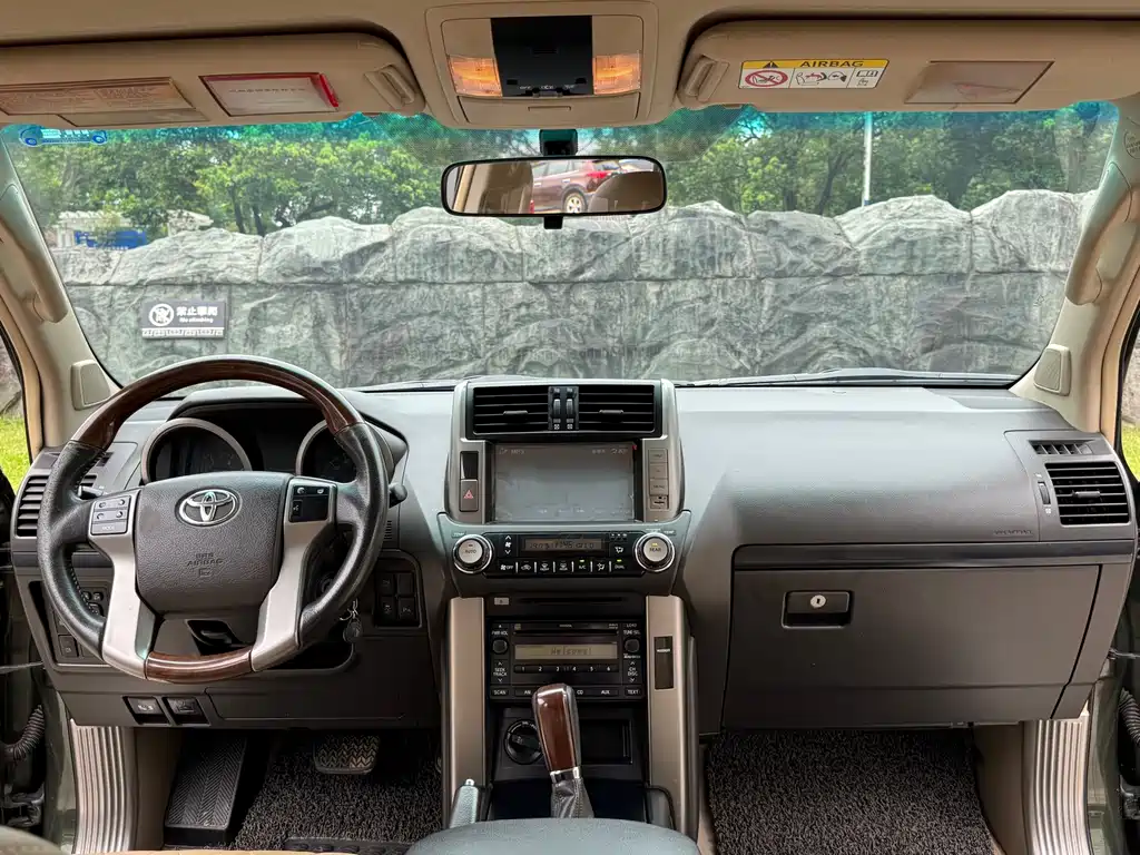 Prado Import 2014 Model 2.7L Automatic Standard Edition
