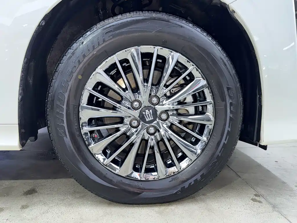 Willow 2021 Crown Hybrid 2.5L HV Prestige Edition