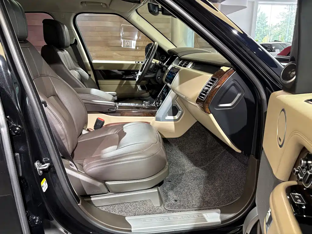 Range Rover 2022 3.0 L6 360PS Classic Edition
